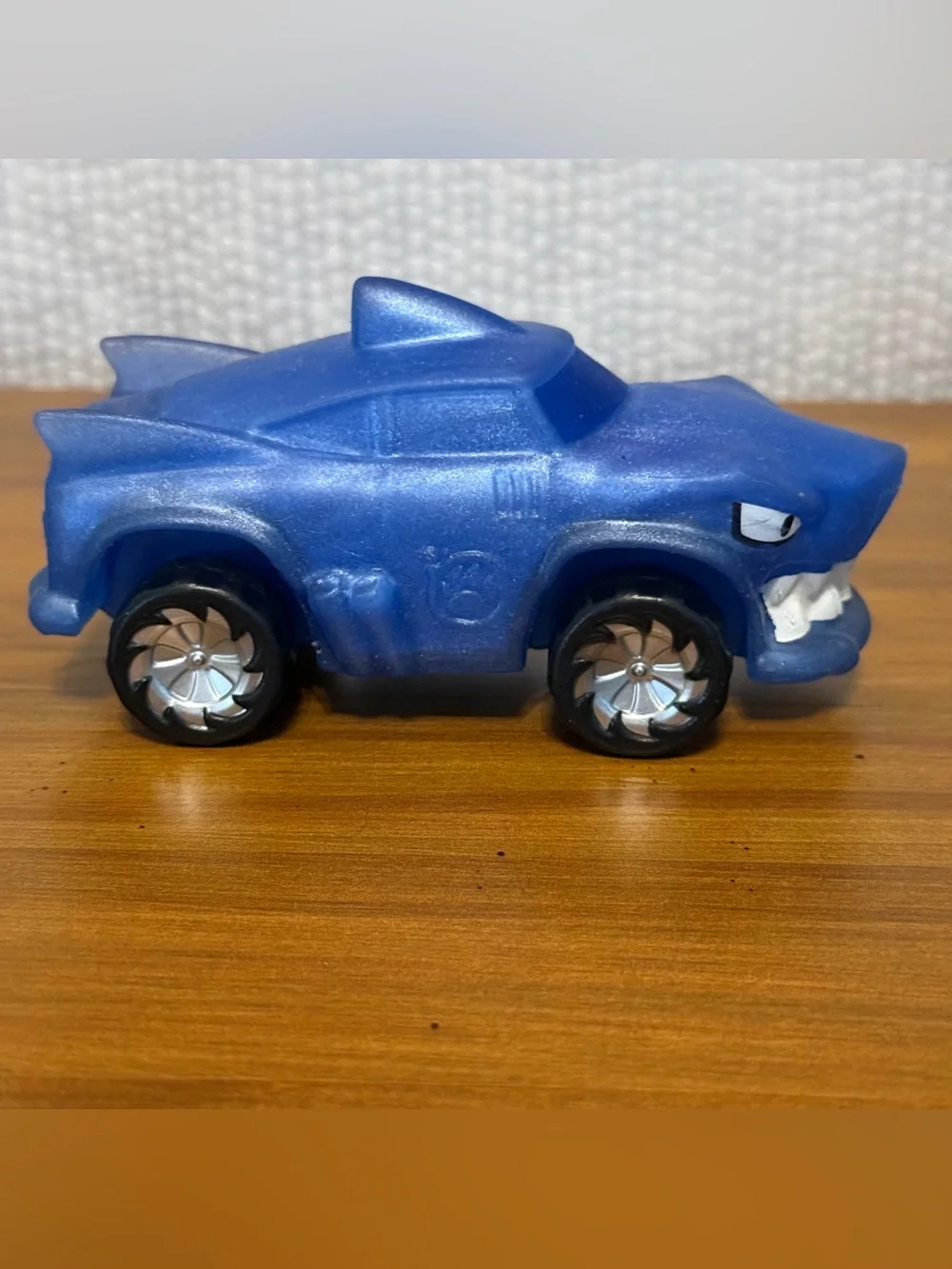 Heroes of Goo Jit Zu Goo Smash Thrash Blue Car